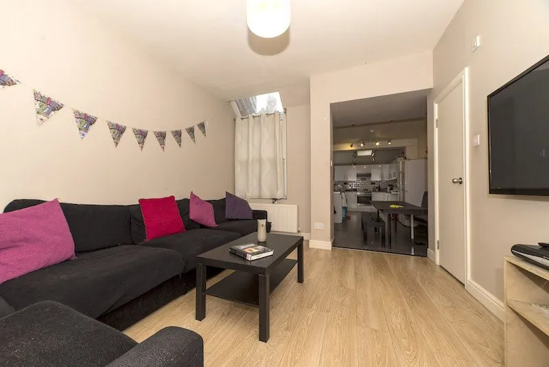 Inside 7 Fortuna Grove
