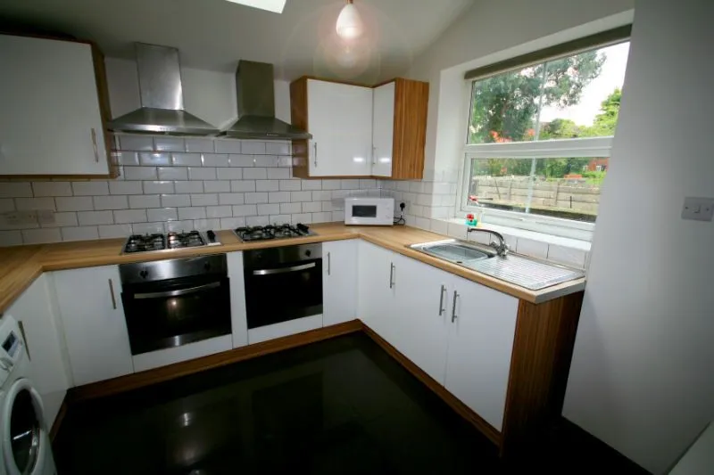 Derby Road, photo 2
