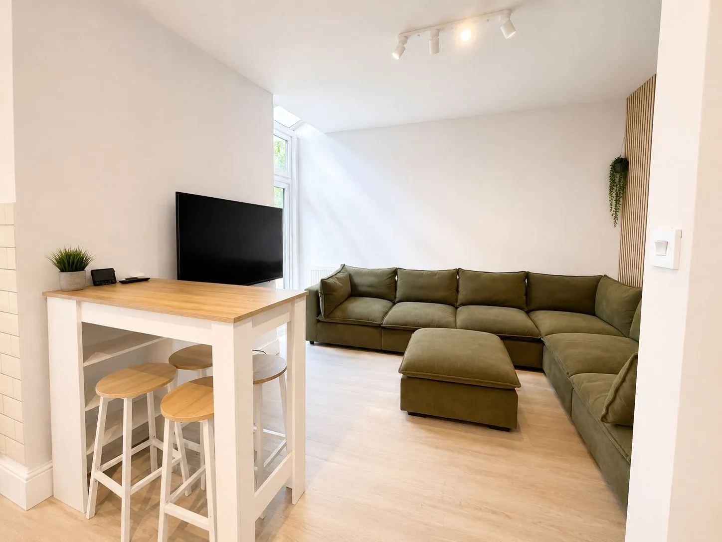 24 Cedar Grove, photo 2