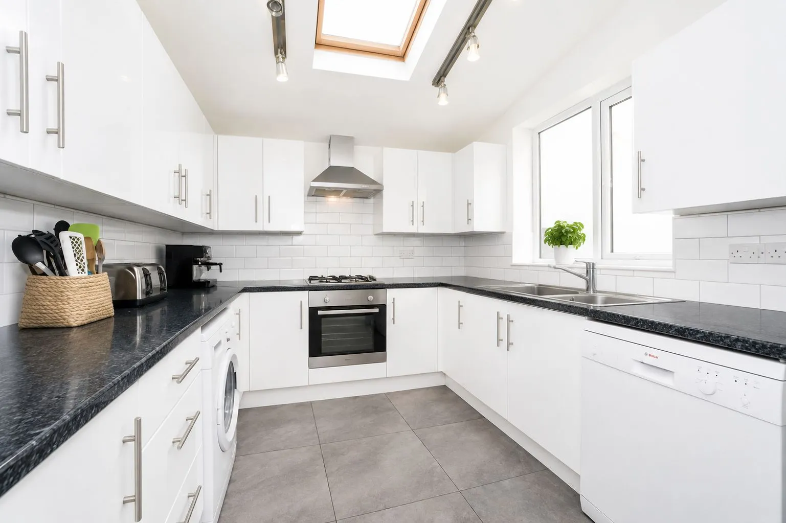 10 Mabfield Road, photo 3