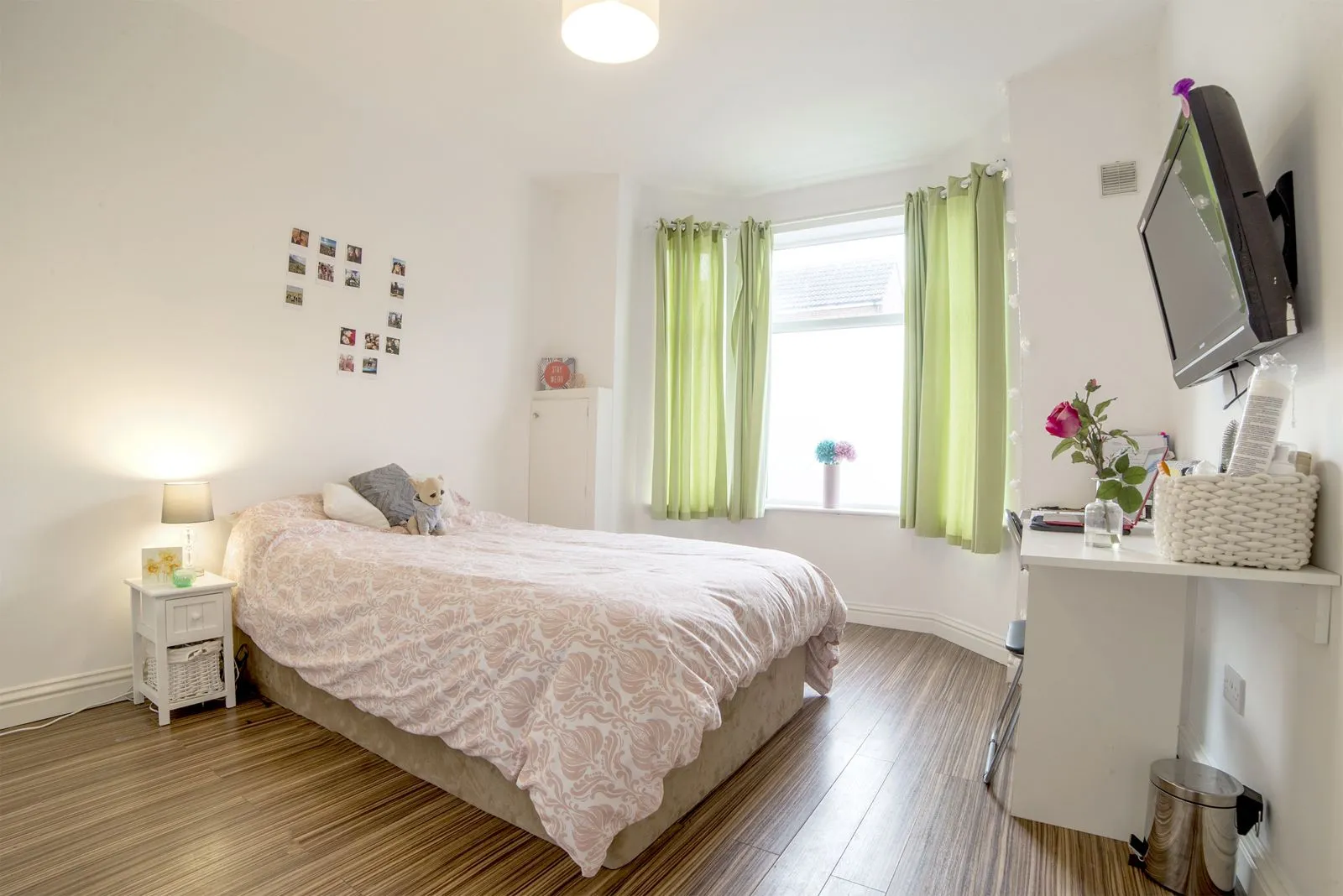 Whitby Road, photo 3
