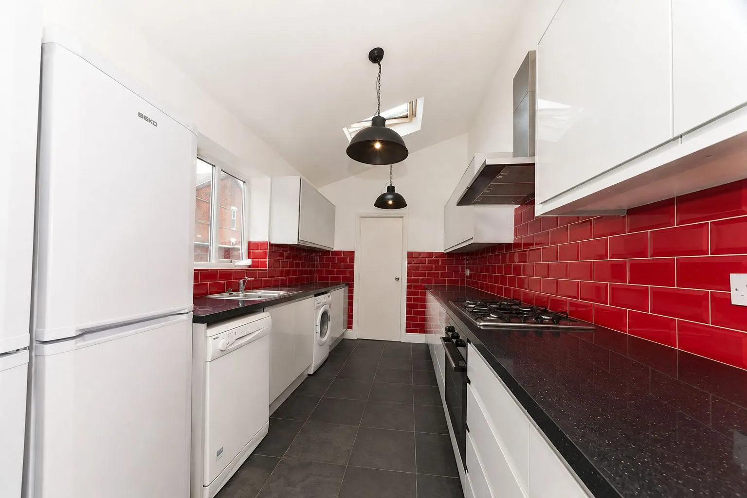 24 Furness Road, photo 3