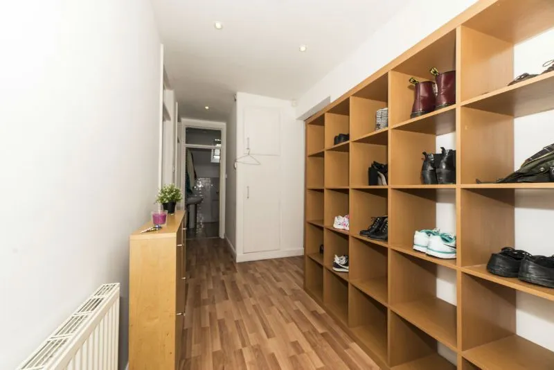 Flat 5, 23 Ladybarn Road, photo 4