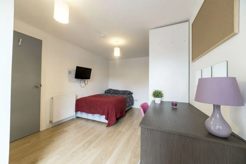 58 Filey Road, photo 4
