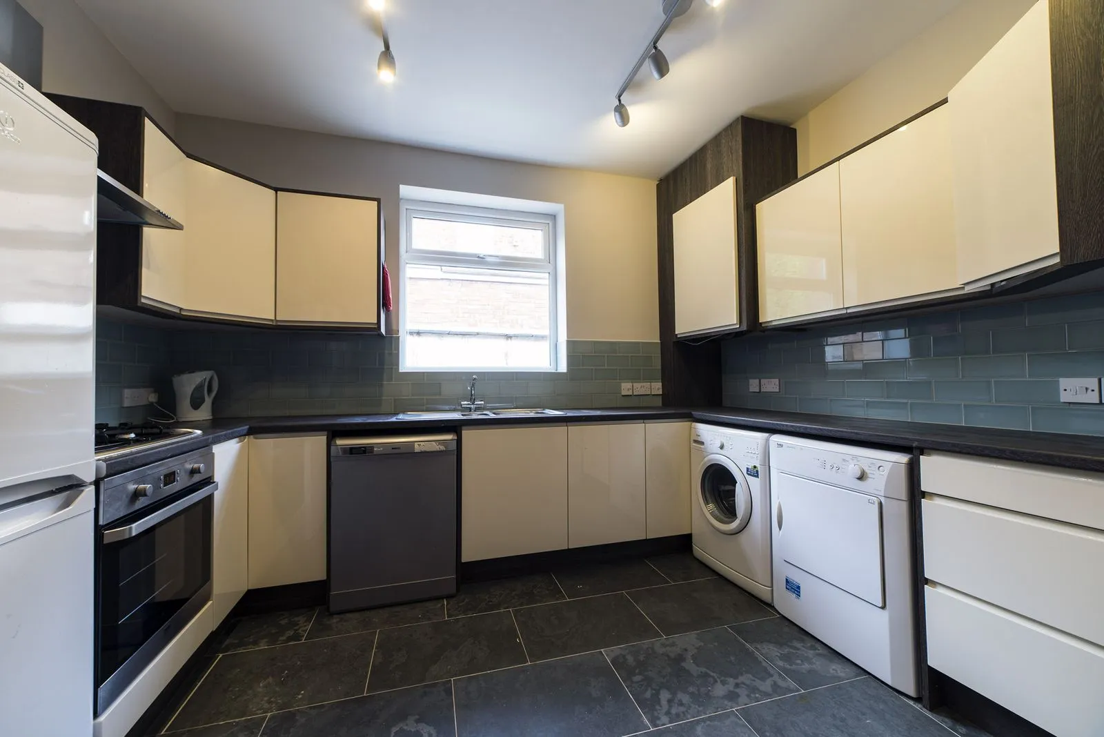 1 Cedar Grove, photo 4