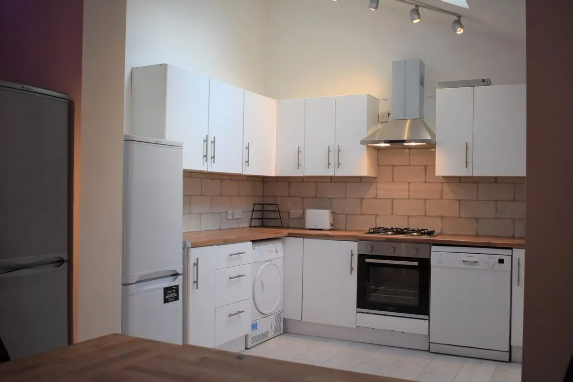 34 Albion Road, photo 8